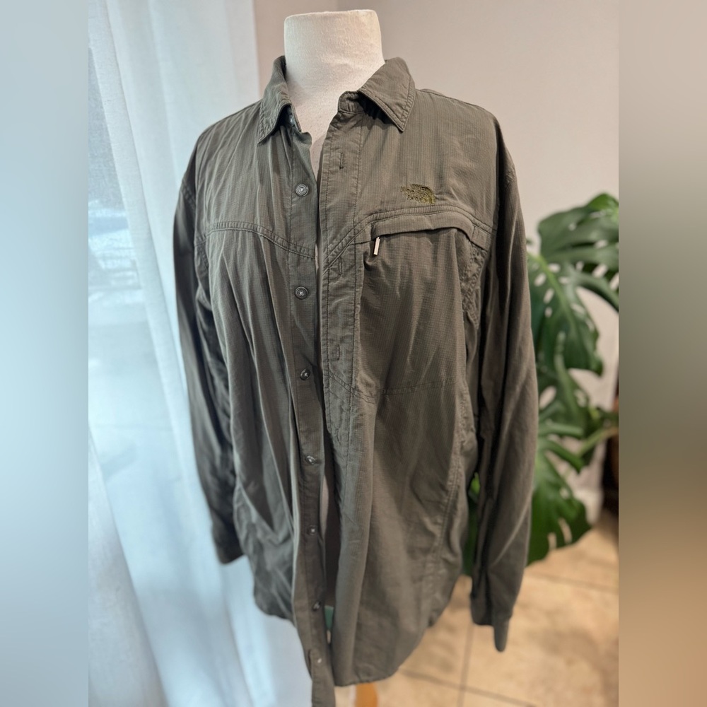 The North Face L/S Hiking Shirt Olive Green Vented Outdoor Men’s Large‎